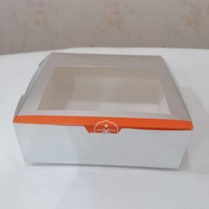 علبة لابتوب شباك شفاف مغلونة 19*19*6.5سم